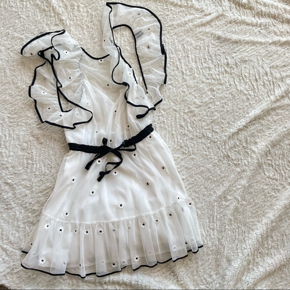 Alice McCall Dresses & Skirts - Alice McCall White Summer Dress